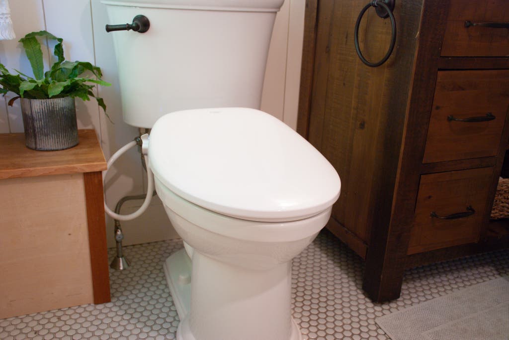 Innovative Toilet Technologies: Transforming the Restroom Experience